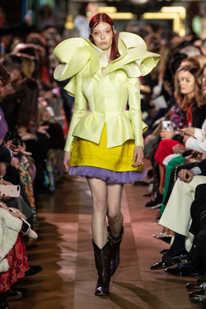 Schiaparelli Haute Couture Printemps/ Été 2019 Schiaparelli Haute Couture Printemps/ Été 2019